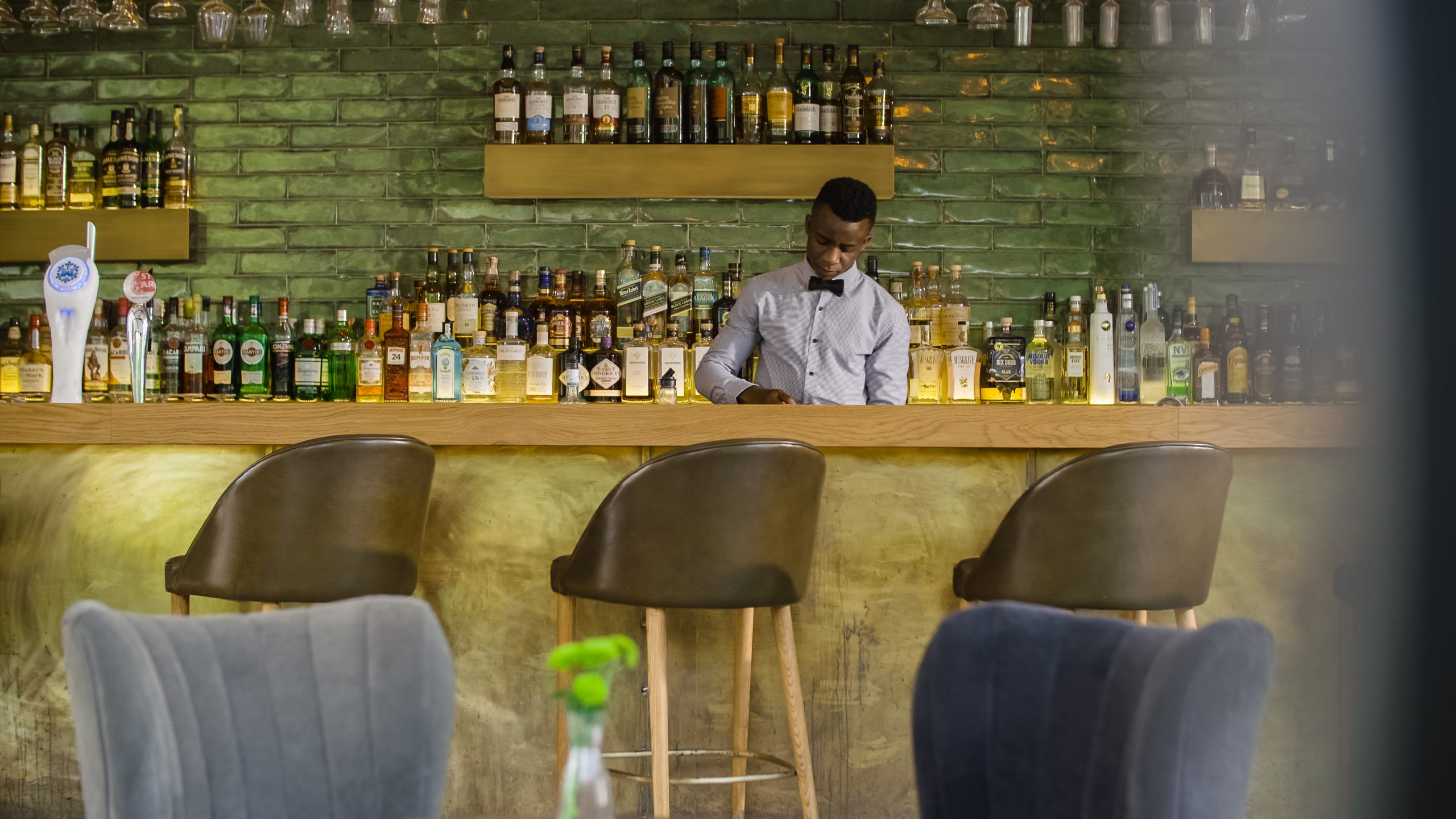 AlphenHotelStills_1.24.1